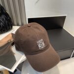 防尘袋
👒罗意威👒LOEWE新款原标设计棒球帽🧢质感超好，外部线条定位标准，做工精细，简约大气低价走量！ - Image 8