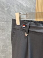 ❤️ TB 2025 autumn and winter new products with complete three standards, good casual pants, no need to introduce too much, look at details, counter size: M-4XL 175/140, upper body L - Image 4