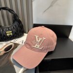 路易威登棒球帽LouisVuitton👒😍新款LV棒球帽，重工打造♥完美刺绣，高端大气，百搭款🤗男女通用！ - Image 6