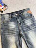 【Armani Jeans | Classic Denim, Embossed with Luxury DNA】 When streetwear meets haute couture, a pair of jeans can become a badge of status.
Deconstructing the language of denim with centuries-old craftsmanship, we infuse every inch of fabric with a modern attitude and luxurious details, making everyday wear a silent declaration of taste.
✨ A pair of jeans is an attitude, and even more so, a legacy.
It's not just a wardrobe essential, but also an interpretation of the brand's spirit—
"From suitcases to jeans, we have always defined the boundaries of luxury with the ultimate craftsmanship."
Sizes: 28-42 - Image 3