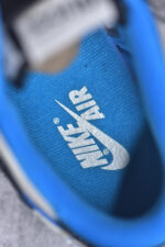 ▪细节鉴定
Travis Scott x Fragment Design x Air Jordan 1 Low OG SP AJ1 古驰联名 蓝黑花勾 低帮文化休闲板鞋 - Image 6