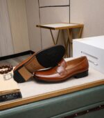 Gucci leather shoes, loafers - Image 4