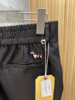 ❤️ TB 2025 autumn and winter new products with complete three standards, good casual pants, no need to introduce too much, look at details, counter size: M-4XL 175/140, upper body L - Image 7