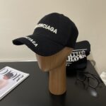 Balencia * a new Balenciaga baseball capIn-stock instant shipping🧢 A simple, fashionable, super unbeatable and beautiful hat! Couple style! The advantages of the original product over other hats,