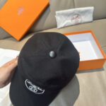 配盒子布袋，HERMÈS (爱马仕)原单棒球帽，经典H， 正品开模订制，原版透气帆布面料+头层牛皮，原厂精钢调节扣，做工细致，时尚帅气质量超赞！ - Image 5