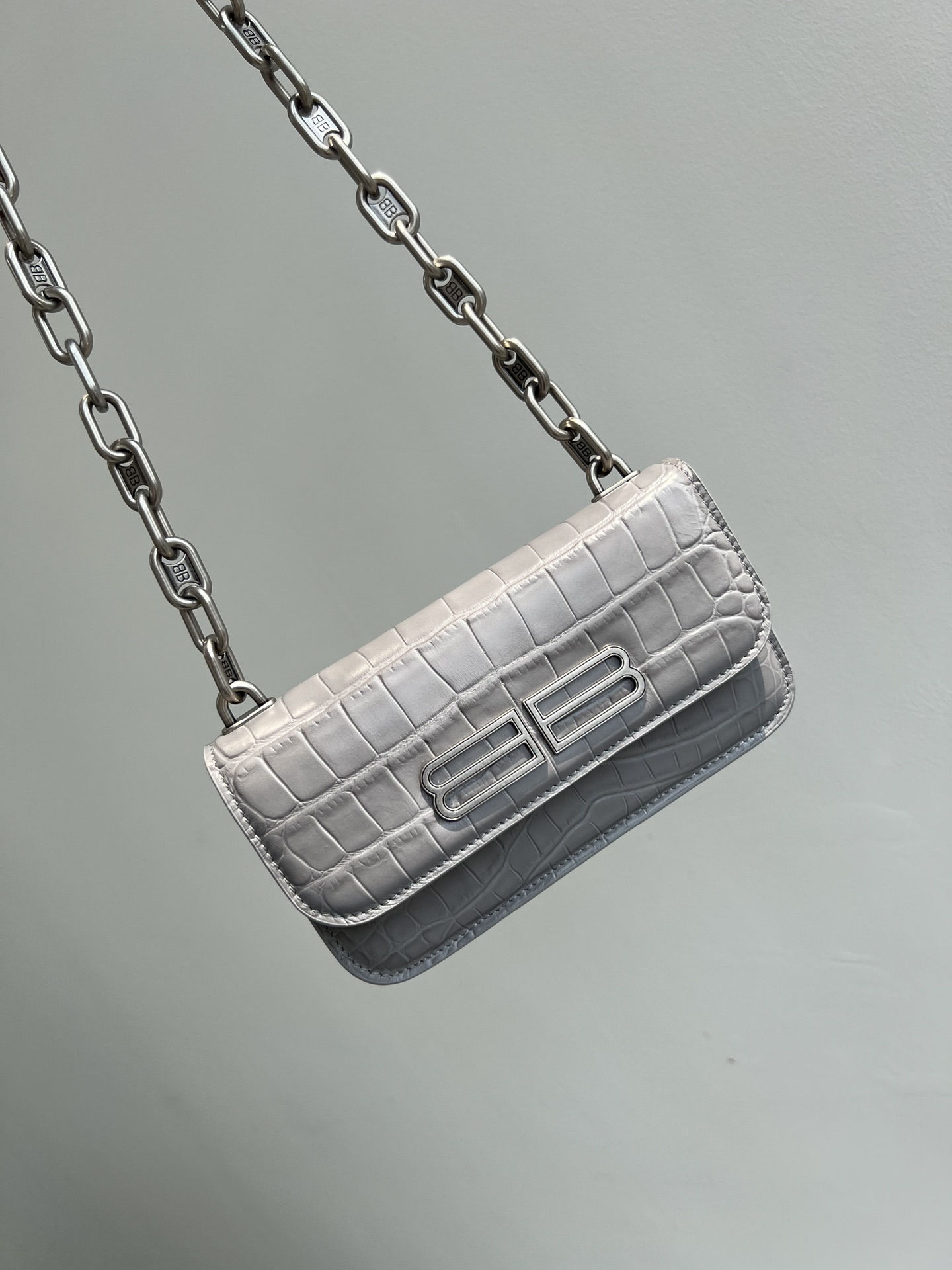 尺寸：19X10X7cm