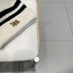 Dior迪奥小众条纹秋冬保暖毛线帽女2025新款显脸小撞色针织帽时尚冷帽 - Image 4