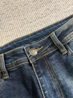 【Armani Jeans | Classic Denim, Embossed with Luxury DNA】 When streetwear meets haute couture, a pair of jeans can become a badge of status.
Deconstructing the language of denim with centuries-old craftsmanship, we infuse every inch of fabric with a modern attitude and luxurious details, making everyday wear a silent declaration of taste.
✨ A pair of jeans is an attitude, and even more so, a legacy.
It's not just a wardrobe essential, but also an interpretation of the brand's spirit—
"From suitcases to jeans, we have always defined the boundaries of luxury with the ultimate craftsmanship."
Sizes: 28-42 - Image 5