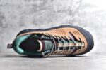 Bodega x HOKA ONE ONE Tor Ultra Low Gore-Tex 托亚系列增强版低帮厚底轻量坦克户外登山运动鞋“联名麦黄绿黑”1145771/NBYL HOKA ONE ONE 在去年异军突起，成为街头时尚圈中的新宠儿，品牌与时尚品牌 Engineered Garments 合作打造的联名 Tor Ultra Low 鞋款，更是设计与话题兼备的重磅之作，而本月 Hoka One One 又为这双超人气之作释出深蓝色、军绿色与黑色三款普通版配色。设计上依旧采用了具备透气性能的 eVent 物料制做鞋身，更搭配 Vibram 大底保留户外血脉，即使少了 Engineered Garments 的联名加持依旧十分出彩。尺码：40 40.5 41 42 42.5 43 44 45 - Image 4