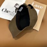 配防尘袋
👒罗意威👒LOEWE新款原版原标设计棒球帽🧢质感超好，外部线条定位标准，做工精细，简约大气低价走量！ - Image 4