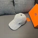 配盒子布袋，HERMÈS (爱马仕)原单棒球帽，经典H，正品开模订制，原版透气帆布面料+头层牛皮，原厂精钢调节扣，做工细致，时尚帅气质量超赞！ - Image 3