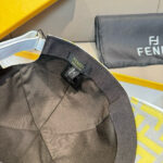New shipment!Comes with box bag, Fendi's new original baseball cap, double F-jacquard, a perennial hot selling item at the counter, with excellent reputation. Customized 1:1 mold, original jacquard sail fabric+top layer cowhide, lightweight and breathable! Excellent quality, basic head circumference of 56, adjustable patch. - Image 7