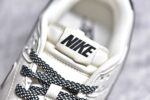 ▪️细节鉴定
NK SB Dunk Low 米白黑勾 低帮休闲板鞋 - Image 2