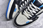 ▪🐼权威实拍💯#AJ36860
新货🚀#Travis Scott x Fragment Design x Air Jordan 1 Low OG SP AJ1 古驰联名 蓝黑花勾 低帮文化休闲板鞋 XS2024-037
#多方联名合作融合了Travis Scott 独特的音乐风格，藤原浩个性的设计风格以及Jordan品牌的经典元素 使其成为一双具有独特身份和价值的鞋子 清新而立体的外观加上联名标识更突出了其独特身份 这种配色方案显示出活力和时尚感 在视觉上引人注目  鞋身的质感和细腻的细节处理使其显得高端而格调十足  这款“倒钩”联名是设计与创意完美结合  融合多方的个性风格是一款备受瞩目的潮流鞋款
尺码：36 36.5 37.5 38 38.5 39 40 40.5 41 42 42.5 43 44 44.5 45 9.E5 - Image 8