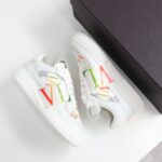 代购级别市面唯一原版制作，2020春季新款VLTN 小牛皮绑带运动鞋.LOGO印在背部鞋舌.附带VLTN扣 顶级品质 35-45码 - Image 2