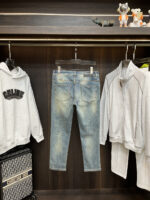 【Armani Jeans | Classic Denim, Embossed with Luxury DNA】 When streetwear meets haute couture, a pair of jeans can become a badge of status.
Deconstructing the language of denim with centuries-old craftsmanship, we infuse every inch of fabric with a modern attitude and luxurious details, making everyday wear a silent declaration of taste.
✨ A pair of jeans is an attitude, and even more so, a legacy.
It's not just a wardrobe essential, but also an interpretation of the brand's spirit—
"From suitcases to jeans, we have always defined the boundaries of luxury with the ultimate craftsmanship."
Sizes: 28-42 - Image 4