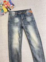 【Armani Jeans | Classic Denim, Embossed with Luxury DNA】 When streetwear meets haute couture, a pair of jeans can become a badge of status.
Deconstructing the language of denim with centuries-old craftsmanship, we infuse every inch of fabric with a modern attitude and luxurious details, making everyday wear a silent declaration of taste.
✨ A pair of jeans is an attitude, and even more so, a legacy.
It's not just a wardrobe essential, but also an interpretation of the brand's spirit—
"From suitcases to jeans, we have always defined the boundaries of luxury with the ultimate craftsmanship."
Sizes: 28-42 - Image 2