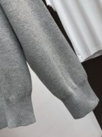 The latest fashion trend effect of the 2025 autumn and winter new knitted wool sweater long sleeved sweater, with fashionable new charm, elements and modern street style fusion, is a "heavenly official's work" with full beauty value Customer supplied knitted wool fabric! Flat series design! The touch is smooth and delicate, and the breathable and comfortable feeling is impeccable The minimalist and fashionable design comes from the latest techniques of trendy fashion, showcasing avant-garde and unique personality A must-have item for fashionistas to express the meticulous fashion atmosphere of the new season 👫 Same gender design. Size: M-3XL - Image 5