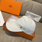 配盒子布袋，HERMÈS (爱马仕)原单棒球帽，经典H， 正品开模订制，原版透气帆布面料+头层牛皮，原厂精钢调节扣，做工细致，时尚帅气质量超赞！ - Image 2