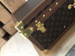 M4700ZX

加托盘宽，（新款）塔箱
尺寸：70cm
配色：经典花配杏色 - Image 4