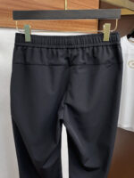 Luoyiwei 2025SS early autumn and winter new product thickened pure cotton fabric men's sports and leisure pants are a must-have type every season, an unquestionable hot selling flagship item, in line with the best color matching of the four seasons. The overall style continues the tone of SLP, integrating multiple craftsmanship aesthetics throughout the body, washing and aging naturally, creating a rebellious and personalized style! In terms of details, it is extremely outstanding and meticulously crafted. The entire body is made of customer supplied metal chains, which effectively demonstrates the brand identity! High quality repeated cotton fabric, excellent washing performance, impeccable! Pattern cutting perfect size M-3xL - Image 7