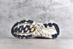 #HOKA ONE ONE Mafate Speed 2
低帮专业越野跑步鞋 实拍首发👏
相较于前几代Mafate包裹感更好
跟Speedgoat(快速羚羊)系列比起来更加舒适
鞋底防滑性能在下坡的石板台阶和原始路面都有很好的表现
HOKA血统属性厚底设计 在快速下坡时起到缓震保护作用
减少重力给予脚踝、膝部、髋关节等处带来的冲击力
官方货号: 1126851DX
尺码: 36 37 37.5 38 38.5 39.5 40 40.5 41.5 42 42.5 43 44 44.5 45 - Image 6