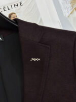 Zegna Jenia 25Fw Autumn/Winter New Collection! -ZEGN * A Men's Light Luxury Fashion Gentleman Wool Suit and Suit, choosing wool single silk is choosing a quality of life, making it a classic in your wardrobe, adding an elegant color to your life. A two button suit with urban fashion, casual and slim fit! 🍁🍁 Autumn is not just about fallen leaves, but also about new clothes. As the weather gradually cools down, a casual item is definitely your best choice. The whole suit is fresh and elegant, with a luxurious and trendy look for men. It exudes vitality while maintaining a graceful demeanor, with a handsome and stylish upper body that is easy to handle!Z suits are renowned for their exquisite craftsmanship and elegant styles. A high-end men's business mainline masterpiece, a suit selected by the elite of the men's clothing industry, and a highly practical casual single suit. A slim fit with a delicate flat collar and round pocket design. Continuing the contemporary style, the exquisite and beautiful Z family metal xxx series logo logo on the chest! Easy to disassemble, it also enhances the sense of design. The slim fit cutting and unique button design have become the visual focus. The channel suits are produced by an old factory, with first-class quality control, texture, and details. Give full dignity and honor.This suit is carefully crafted with high-quality 45% wool, 32% polyester fiber, 20% viscose fiber, and 3% spandex. Solid color wide and slim fit, twill fabric wool has a soft and comfortable feel, and the upper body is lightweight, stylish, and handsome! The fabric is soft, comfortable, and easy to wear, with strong wrinkle resistance. The better the quality of the suit, the more textured it is. The lining is made of satin and fabric, and the edging is exquisitely crafted. Its bone feel is reflected in the cutting of the pattern, which depends on the good cutting bed and professional suit factory.This is a slim fit version that leans towards a fashionable and casual style, making it suitable for formal occasions. Classic high-end gray, stylish and stylish, showcasing a passion and vitality for life.Color: Grey Angra RedSize: 48~58 (m~4xl) 178 135 pounds, wearing L slim fit, maximum wearing 190 pounds48: Chest circumference 100- Shoulder width 43- Sleeve length 60- Clothing length 6850: Chest circumference 104- Shoulder width 44- Sleeve length 61- Clothing length 6952: Chest circumference 108- Shoulder width 45- Sleeve length 62- Clothing length 7054: Chest circumference 112- Shoulder width 46- Sleeve length 63- Clothing length 7156: Chest circumference 116- Shoulder width 47- Sleeve length 64- Clothing length 7258: Chest circumference 120- Shoulder width 48- Sleeve length 65- Clothing length 73 - Image 6