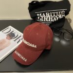 Balencia * a new Balenciaga baseball capIn-stock instant shipping🧢 A simple, fashionable, super unbeatable and beautiful hat! Couple style! The advantages of the original product over other hats, - Image 6