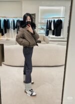 集合上脚效果图
Fendi芬迪板鞋首款大头运动鞋~~fendi match篮球运动鞋，最新元素注入加FF复古的设计，超经典百搭系列……
鞋面采用牛皮和牛猄拼接组合，侧面凸起的双F logo，内里采用毛巾布里，TPU发泡组合双色大底不一般的舒适！情侣款35-44(男码加10) - Image 2