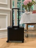 GF4343DNB

rimowa original Compact16寸商务机长箱铝镁合金拉杆行李登机箱 
电脑包铝合金 - Image 7