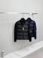 MO Mengkou 2025 new down jacket, original factory version customized development hardware accessories, all details are fully handled in place! The upper body effect of the design is amazing! Versatile, fashionable and handsome! The original memory silk fabric at the counter has a stylish texture, providing warmth and rejecting bloating! The upper body is amazing. Size: M-3XL