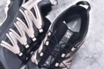 ▪panan权威实拍💯#A
新货🚀#萨洛蒙 Salomon XA PRO 3D 户外轻便机能鞋 491841
纯原外贸平台特供订单 耗时半年巨作 全套原纸板楦头开发 原厂特供网布配套加持 确保原汁原味 完美呈现版型 原档数据独家私模五层组合大底 男女鞋同步官方开发至46.5 原装Ortholite轻量化鞋垫 中底布带钢印编号 原厂TPU锁扣 进口港宝加持 后跟自然饱满 还原公司包裹性 鞋面以“锯齿”状的包裹系统呈现 在基色底之下加入了各种色点缀 将公司的最新技术和时尚前卫的造型融入耐用的长跑款式中 鞋面由 TPU 薄膜制成 并焊接在高耐磨网眼上 使其既时尚又坚固 由 ACS底盘支撑 可增强稳定性和支撑力 以及由橡胶凸耳 Contragrip外底覆盖的 EVA 缓冲中底 旨在应对崎岖的地形 鞋舌上的彩色Salomon 标签、Quicklace 系统以及鞋头、鞋舌和鞋跟上的附加品牌使细节更加完美 让穿着者可以轻松驾驭户外与通勤下的任何运动生活场景 无缝鞋身户外随意纵横 颜值与脚感兼备 出街通勤 绝对非常吸睛 你值得拥有
Size:36 36.5 37 38 38.5 39 40 40.5 41 42 42.5 43 44 44.5 45 46 - Image 9