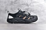 HOKA One One Hopara Sandals 霍帕拉系列水路两用溯溪涉水休闲户外露营凉鞋 作为先锋品牌的 HOKA ONE ONE总是以独特的方式 HOPA RA是一款溯溪鞋 又名排水鞋 可长期用于涉水和溯溪 保护脚底和脚趾的安全和舒适 鞋面材料速干 透气 耐磨 鞋底防滑 耐磨 抓地能力强 出于安全考虑 设计要求较高 涉水溯溪过程中 水 泥沙 可以直接从鞋内大孔排出 细纹鞋底使在岩石上抓地能力强 避免打滑 而上路后 鞋面具有快干透气等优点 尺码：36 36.5 37.5 38 39 40 40.5 41 42 42.5 43 44 45 - Image 3