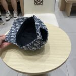 👒 Gucci 👒 New baseball cap at the counter, simple and elegant unisex sun hat for both men and women - Image 8