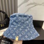 LV路易威登官网同步高版本 新款牛仔渔夫帽
火爆技术升级，洗水牛仔风街头风十足
更符合现在时尚小哥哥小姐姐的style，机场街拍超飒！ - Image 2