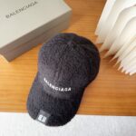Balencia * a new Balenciaga baseball cap🧢 A simple, fashionable, super unbeatable and beautiful hat! - Image 5