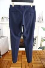 🔥 Aima 4/Her * esAutumn New Arrivals 📸 Casual and fashionable original suit set, with the brand's classic logo mark 👍🏻 Super generous, with lining design emphasizing perfect lines, perfectly blending the low-key and melancholic temperament of England with the exquisite and noble French style. A sleek and ergonomic cut, with a tall and handsome upper body, comfortable and slim fit, showcasing a gentlemanly demeanor. Selected suit fabric, with a soft and delicate touch, good luster and elasticity. Paired with this suit set, it is a great choice for stylish men. The silhouette and waist cinching cut add more comfort to their attire, making them look slim yet handsome! A must-have for trendy men! Counter size: S-XXL, shipped next day! - Image 7