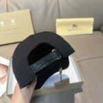 Comes with box bag, Burberry's latest original baseball cap, 1:1 mold customization, Tiger offset printing! Original canvas fabric+top layer cowhide, meticulous workmanship, original factory quality, exclusive physical photography. Black and white two-color shipping. - Image 8