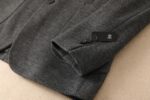 Hermes' new men's wool suit jacket for autumn and winter 2025 is made to high standards with top-notch ready to wear clothing. It is custom-made in Italy with wool fabric, which has a delicate and soft feel. The upper body is firm and stylish, with a natural and comfortable texture. The continuity of the fabric is excellent, and the upper body effect is superb, suitable for any body shape. The overall brand is decorated with Thousand Bird Grid craftsmanship, exuding a strong sense of luxury. The design of two buttons, atmospheric and perfect ready to wear cut, stands out in terms of styling effect, and is a must-have for urban early autumn casual matching. Size: M-4XL slim fit 178 135 L slim fit maximum weight 190 pounds - Image 9