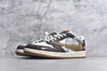 ▪🐼权威实拍💯#SJ37860
新货🚀#Travis Scott x Fragment Design x Air Jordan 1 Low OG SP AJ1 Supreme联名 棕色涂鸦 低帮文化休闲板鞋 XS2024-055
#多方联名合作融合了Travis Scott 独特的音乐风格，藤原浩个性的设计风格以及Jordan品牌的经典元素 使其成为一双具有独特身份和价值的鞋子 清新而立体的外观加上联名标识更突出了其独特身份 这种配色方案显示出活力和时尚感 在视觉上引人注目  鞋身的质感和细腻的细节处理使其显得高端而格调十足  这款“倒钩”联名是设计与创意完美结合  融合多方的个性风格是一款备受瞩目的潮流鞋款
尺码：36 36.5 37.5 38 38.5 39 40 40.5 41 42 42.5 43 44 44.5 45 9.E5 - Image 2