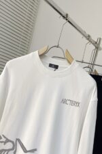 I902 SZ 🔥 The new letter printing double-layer heavy-duty letter pattern on the official website of Archaeopteryx, whether it is a T-shirt or a hoodie, is a popular item every year. The front large area printing uses a large Kangli digital printing machine for direct spraying, which has a high cost. After multiple adjustments, the color difference restoration of the pattern is close to 99% of the original version. The market garbage offset printing version is super labor-intensive. The fabric is made of exclusive customized 400g cotton double stranded M-3XL black and white 2 colors (reference 182/160 for L fit). It weighs 220 pounds and can be worn slightly largerChest length, sleeve lengthM           56       71         66L            58       73         67XL          60       75         682XL        62       77          693XL        64        79         70 - Image 4
