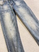 [Dior Jeans | Classic Denim, Embossed with Luxury DNA] When streetwear meets haute couture, a pair of jeans can become a badge of status.
Deconstructing the language of denim with centuries-old craftsmanship, Dior infuses every inch of fabric with a modern attitude and luxurious details, making everyday wear a silent declaration of taste.
✨ A pair of jeans is an attitude, and a legacy.
It's not just a wardrobe essential, but also an interpretation of the brand's spirit—
"From suitcases to jeans, we have always defined the boundaries of luxury with the ultimate craftsmanship."
Sizes: 28-42 - Image 7