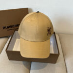 Burberry's new early spring baseball cap, simple yet fashionable, suitable for both men and women! High quality products, enjoy a sense of premium quality!