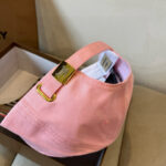Burberry's new early spring baseball cap, simple yet fashionable, suitable for both men and women! High quality products, enjoy a sense of premium quality! - Image 6