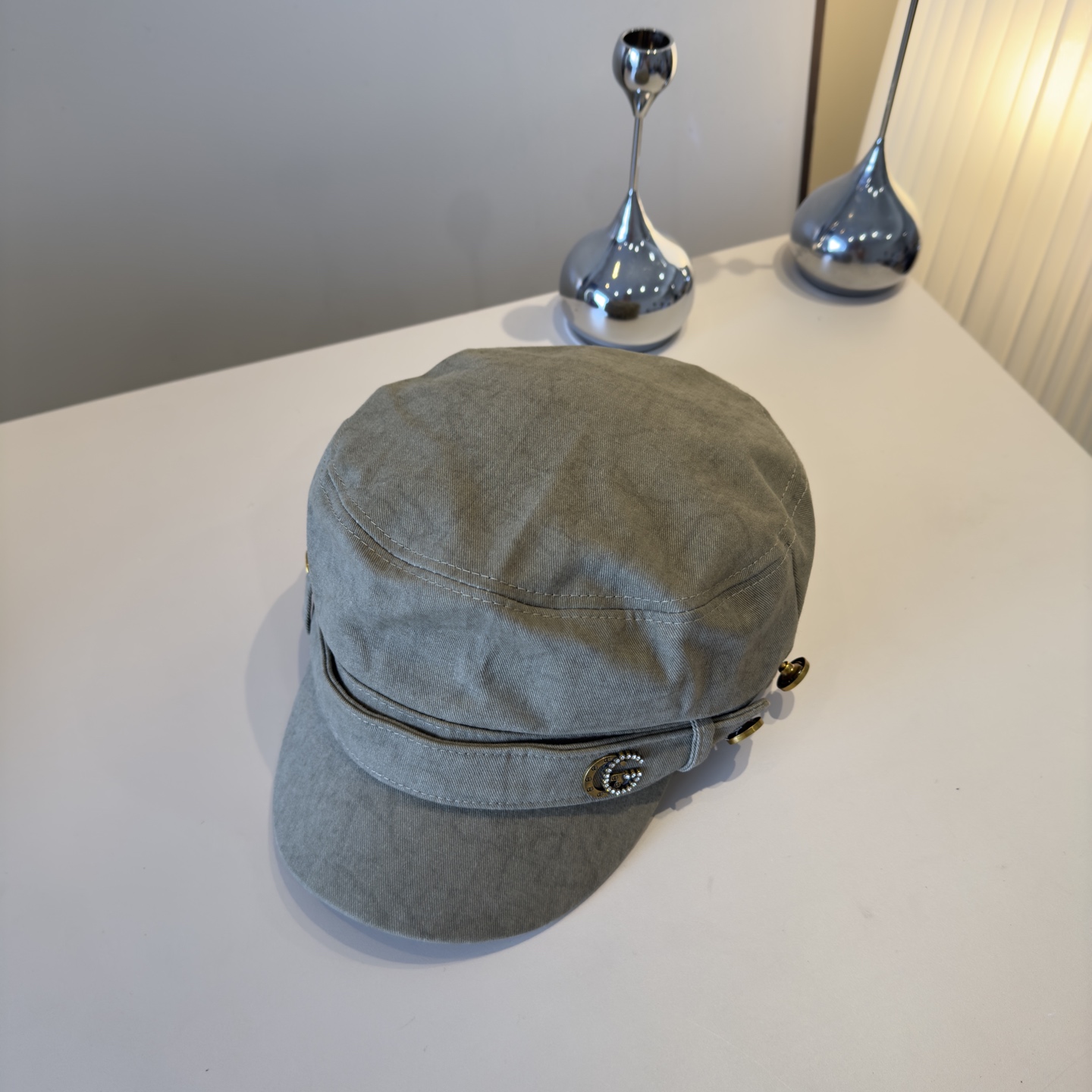 💰Gucci's new ducktongue artist hat with a head circumference of 57cm