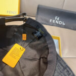 New shipmentComes with box bag, Fendi's new original baseball cap, double F-jacquard, a perennial hot selling item at the counter, with excellent reputation. Customized 1:1 mold, original jacquard sail fabric+top layer cowhide, lightweight and breathable! Excellent quality, basic head circumference of 56, adjustable patch. The picture must be sold! - Image 7