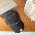 Balencia * a new Balenciaga baseball cap🧢 A simple, fashionable, super unbeatable and beautiful hat! - Image 6