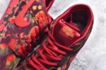 #纯原 The Wizard Of Oz x NK SB Dunk Low 限量联名 绿野仙踪 撕撕乐 低帮休闲板鞋
#款鞋采用了可撕设计，撕下表面之后，展现出来的鞋面和 Swoosh 标志由红色皮革制成，整体设计相呼应。
货号：FZ1291-600
尺码：40 40.5 41 42 42.5 43 44 44.5 45 46 47 - Image 9
