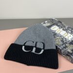 配防尘袋
DIOR 迪奥原单帽子官网新品爱心][爱心]羊毛羊绒双层帽子😱😘保暖又时尚，简单大方，更显时尚高端大气！ - Image 5
