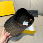Comes with a box bag and Fendi's new original baseball cap, featuring a double F jacquard pattern. It is a hot selling item at the counter and has an excellent reputation for its retro double F jacquard pattern. The 1:1 mold is customized with the original jacquard sail fabric and top layer cowhide, making it lightweight and breathable! Excellent quality, basic head circumference of 56, adjustable patch, must buy item as shown in the picture! - Image 8